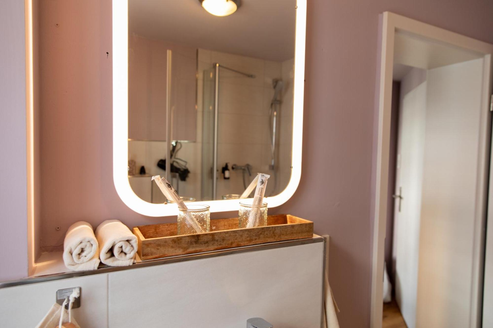Altstadt Apartment Am Dom Wetzlar, 1 Zi, Kueche, Bad Mit Parkplatz Am Grundstueck 외부 사진